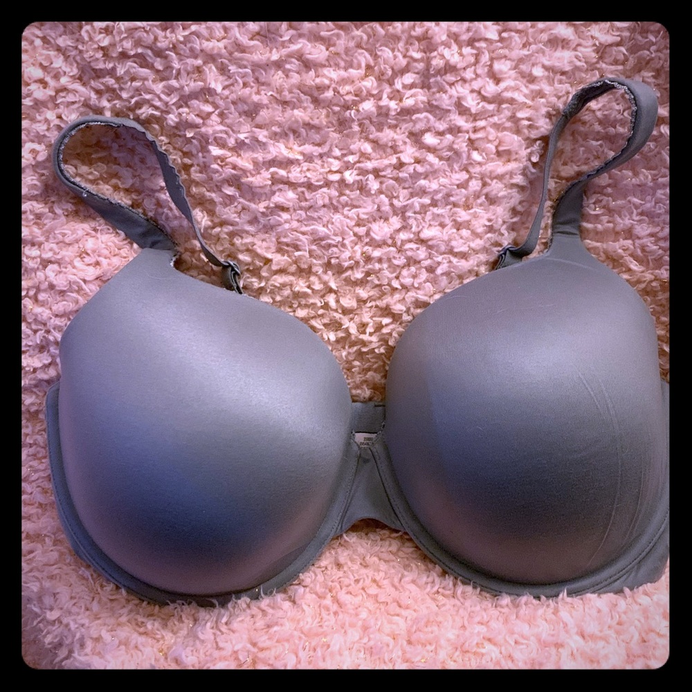 Good condition Body By Victoria 38DDD
